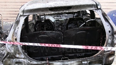 Scene from Incendio a Milano, un hotel evacuato e 5 auto carbonizzate: "Restano solo le ceneri"