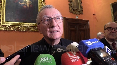 Scene from Migranti, Parolin: "Bisognerebbe passare a politiche di accoglienza"