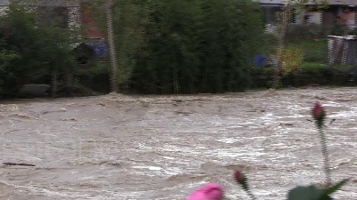 Scene from Maltempo, esonda il Sieve: anche l'Arno  sotto osservazione