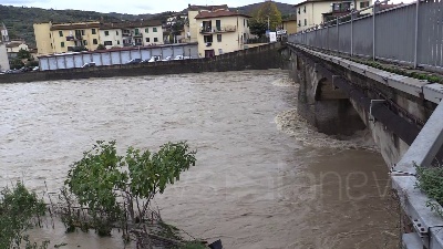 Scene from Maltempo, esonda il Sieve: anche l'Arno  sotto osservazione