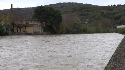 Scene from Maltempo, esonda il Sieve: anche l'Arno  sotto osservazione