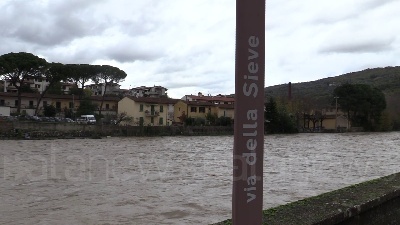 Scene from Maltempo, esonda il Sieve: anche l'Arno  sotto osservazione