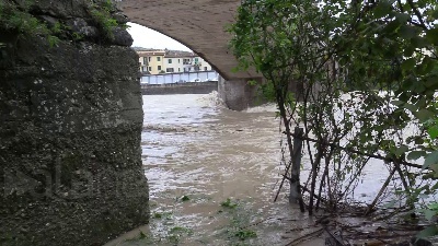 Scene from Maltempo, esonda il Sieve: anche l'Arno  sotto osservazione
