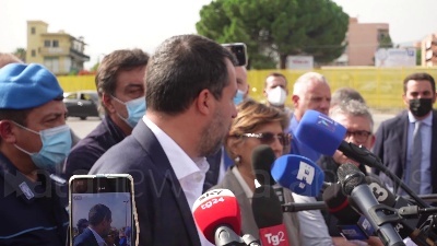 Scene from Open Arms, Salvini: "Perdita di tempo e di denaro pubblico"