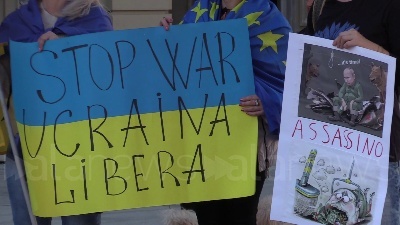 Scene from Ucraina, la piazza di Torino contro Milano e Roma per chiedere invio armi