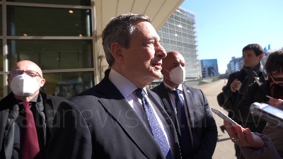 Scene from Ucraina, Draghi: "Mosca vuole instaurare un governo amico a Kiev"