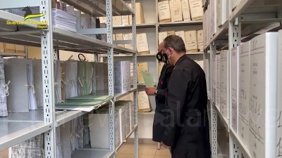 Scene from Napoli, truffa con bonus edilizi: maxi sequestro da 772 milioni