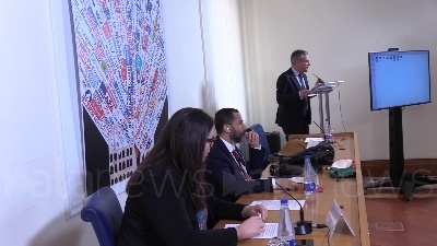Scene from Palestina, Sheikh Hamid al-Ahmar: "La pace si avrà solo dopo aver ottenuto la giustizia"