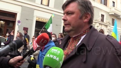 Scene from Ucraina, corteo sfila per le strade di Roma