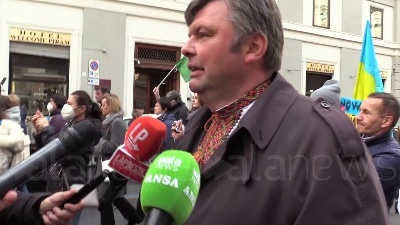 Scene from Ucraina, corteo sfila per le strade di Roma