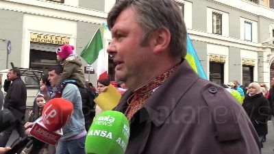 Scene from Ucraina, corteo sfila per le strade di Roma