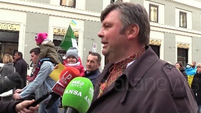 Scene from Ucraina, corteo sfila per le strade di Roma