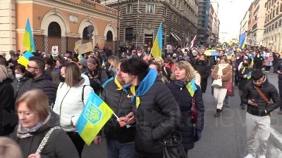 Scene from Ucraina, corteo sfila per le strade di Roma