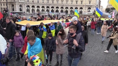 Scene from Ucraina, corteo sfila per le strade di Roma