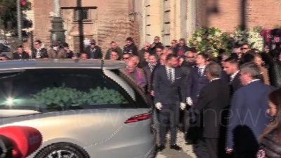 Scene from Mihajlovic, in tanti per l'ultimo saluto all'allenatore ed ex giocatore serbo