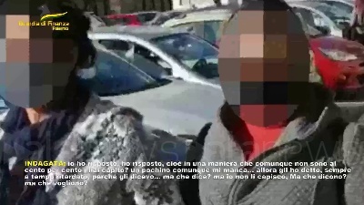 Scene from Falsa invalida da 38 anni, in una chiamata intercettata diceva: "Le pillole le buttavo"