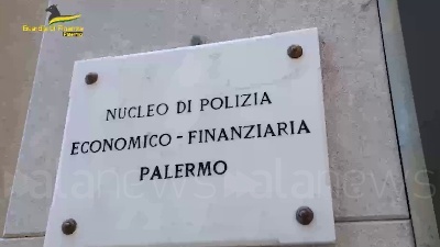Scene from Falsa invalida da 38 anni, in una chiamata intercettata diceva: "Le pillole le buttavo"