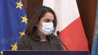 Scene from Violenza donne: "panchina rossa"  in sede giunta Regione Lazio