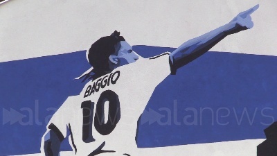 Scene from Roberto Baggio, a Milano spunta un murales dedicato al 'Divin Codino'