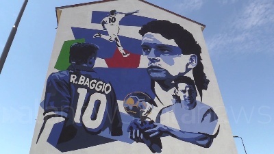 Scene from Roberto Baggio, a Milano spunta un murales dedicato al 'Divin Codino'