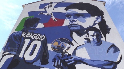 Scene from Roberto Baggio, a Milano spunta un murales dedicato al 'Divin Codino'