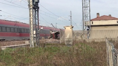 Scene from Lodi, deraglia Frecciarossa: due morti
