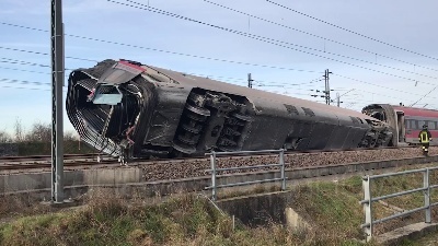 Scene from Lodi, deraglia Frecciarossa: due morti