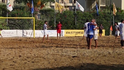 Scene from Beach soccer, la tappa International in Sicilia va alla Francia