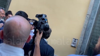 Scene from M5s, Conte arriva nella sede del Movimento per partecipare al Consiglio nazionale
