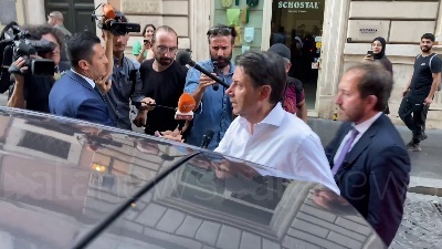 Scene from M5s, Conte arriva nella sede del Movimento per partecipare al Consiglio nazionale