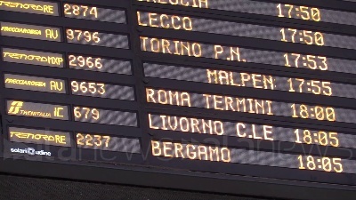 Scene from Milano, partito il primo treno 'Covid-free' per Roma: "Viaggiamo in sicurezza"
