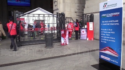 Scene from Milano, partito il primo treno 'Covid-free' per Roma: "Viaggiamo in sicurezza"