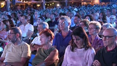 Scene from Antonella Matranga con Lodo Guenzi presenta "Vite in tempesta" a "Il libro possibile"
