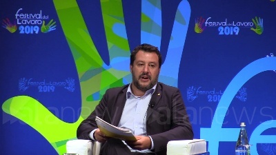 Scene from Festival del Lavoro, frecciata di Salvini ai ministri assenti