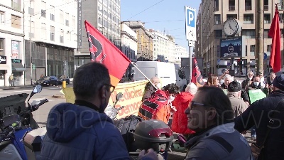 Scene from Milano, presidio sotto Assolombarda contro le morti sul lavoro