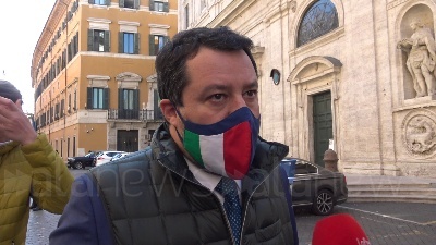 Scene from Vaccini, Salvini: "Sputnik in Italia? L'importante è che arrivino vaccini"