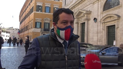 Scene from Vaccini, Salvini: "Sputnik in Italia? L'importante è che arrivino vaccini"