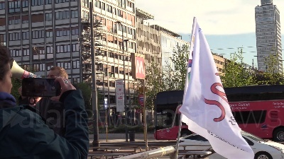 Scene from Milano, operatori sociali davanti alla stazione centrale: "Dignità per il lavoro educativo"