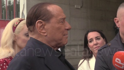 Scene from Monza, Berlusconi: "Quello che sta accadendo è emozionante"