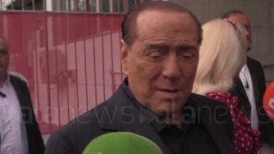 Scene from Monza, Berlusconi: "Quello che sta accadendo è emozionante"
