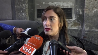 Scene from Processo madre Renzi, Boschi: "No a processi mediatici"