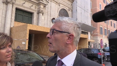 Scene from Scissione Pd, Morra: "Nessuna sorpresa. Renzi è attore in cerca di scena"