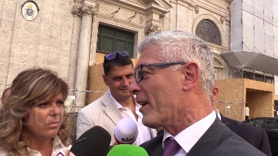Scene from Scissione Pd, Morra: "Nessuna sorpresa. Renzi è attore in cerca di scena"