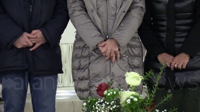 Scene from Giornata della Memoria: Pd metropolitano posa fiori in Rotonda San Vittore