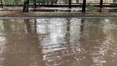 Scene from Maltempo Milano, allagamenti e disagi anche in via Legnano