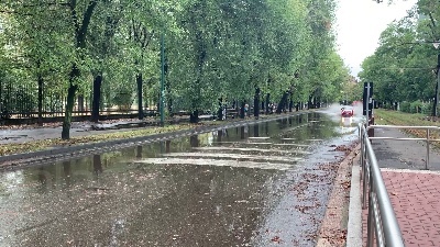 Scene from Maltempo Milano, allagamenti e disagi anche in via Legnano