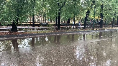 Scene from Maltempo Milano, allagamenti e disagi anche in via Legnano