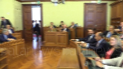 Scene from Forza Italia si riunisce in Senato
