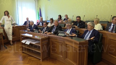 Scene from Forza Italia si riunisce in Senato