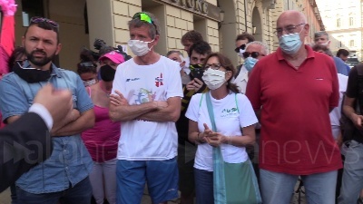 Scene from Torino, il mondo dello sport in piazza: "Focolai scoppiano se ci lasciate chiusi"